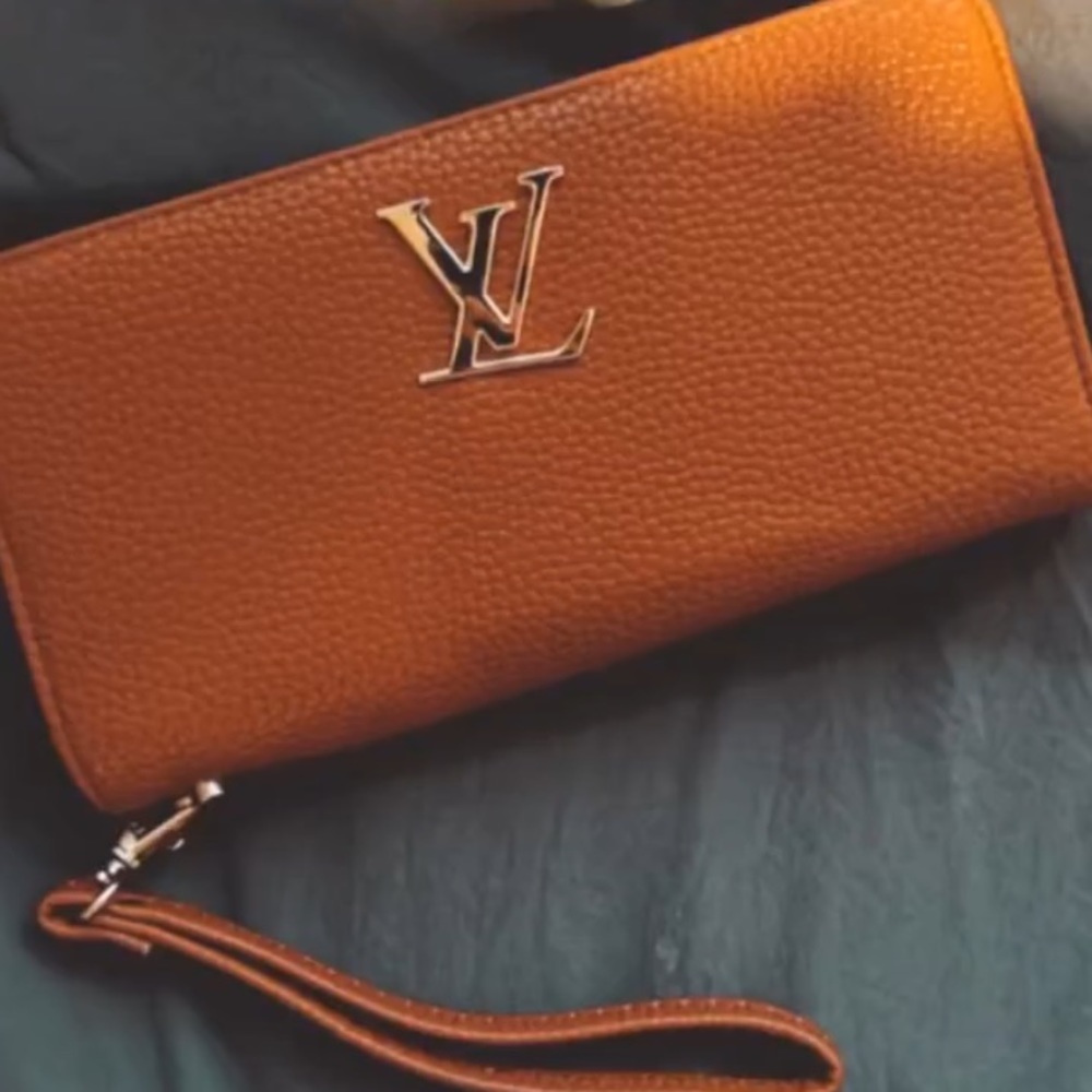 LV wallet